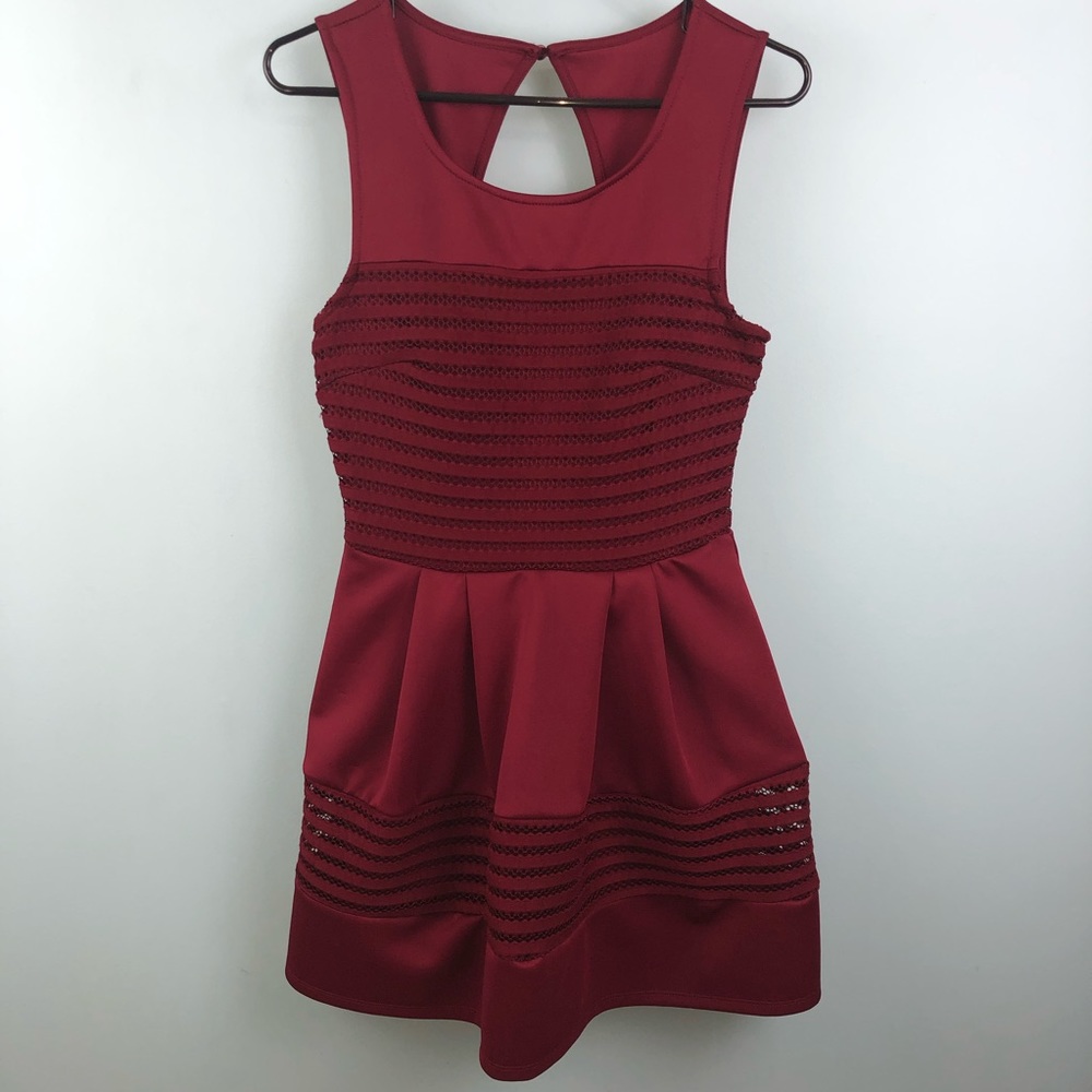 Beautiful NWOT burgundy/magenta formal dress